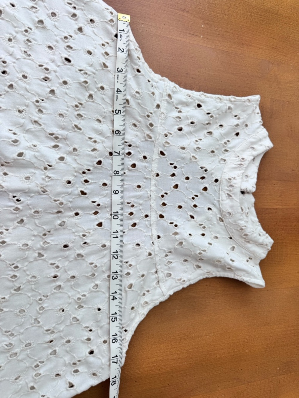 Free People Ivory Floral Eyelet Keyhole Button Back Top Medium - Picture 8 of 9